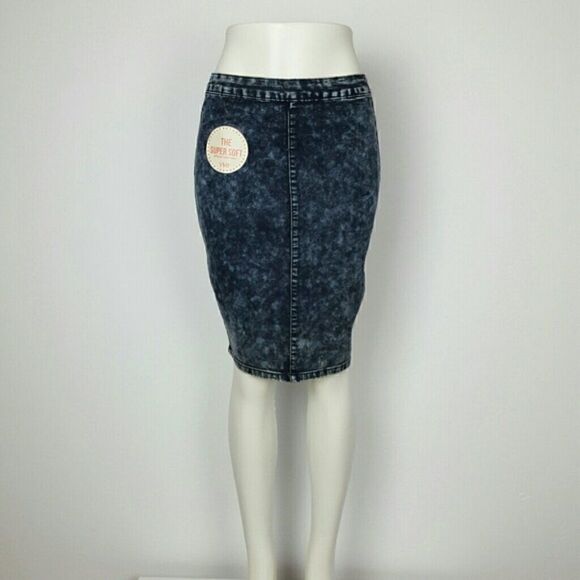 YMI Women's Pencil Skirt Super Soft Denim Bleach Wash - Picture 4 of 4
